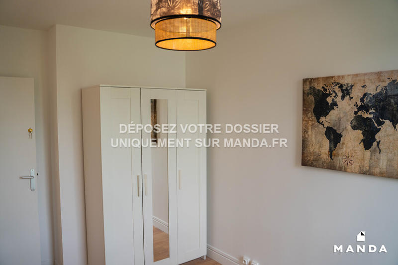 Chambre - 10 m² - 5 pièces