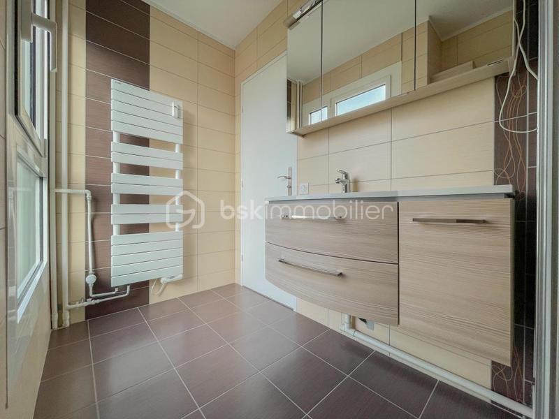 Appartement - 75 m² - 4 pièces