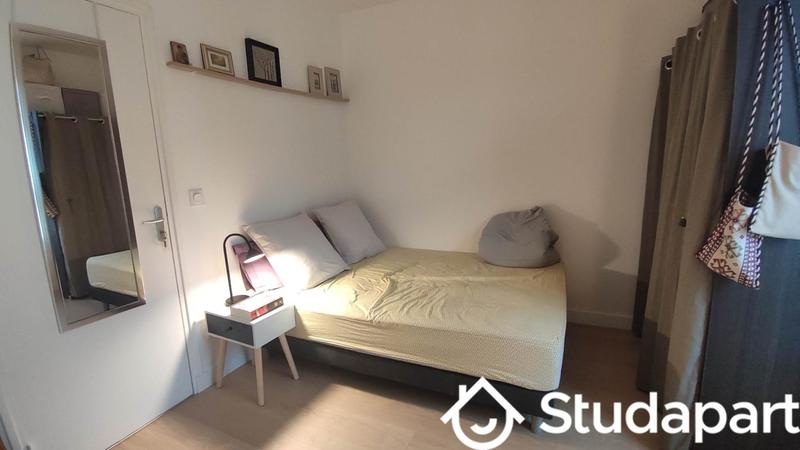 Chambre - 15 m² - 1 pièce