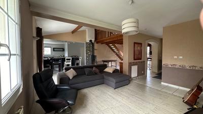 Maison - 144 m² - 6 pièces