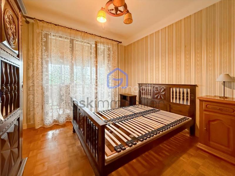 Pavillon - 185 m² - 8 pièces