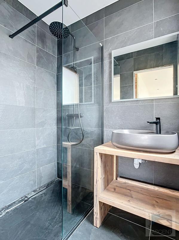 Châlet - 215 m² - 7 pièces