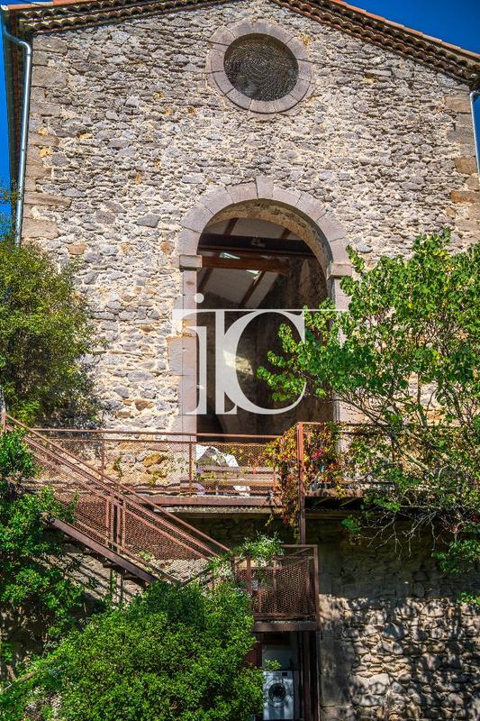 Maison - 379 m² - 19 pièces