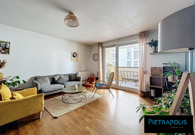 Appartement - 83 m² - 4 pièces