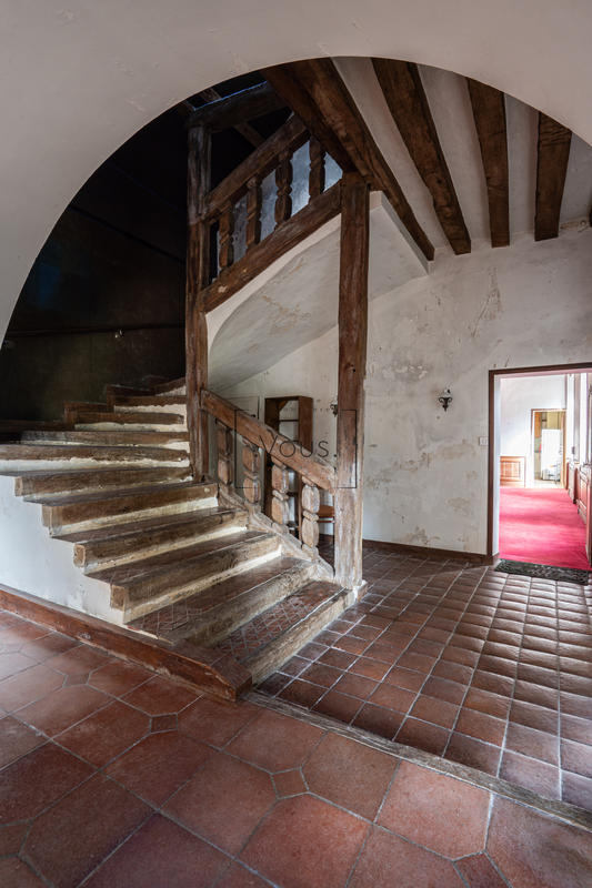 Maison - 487 m² - 13 pièces