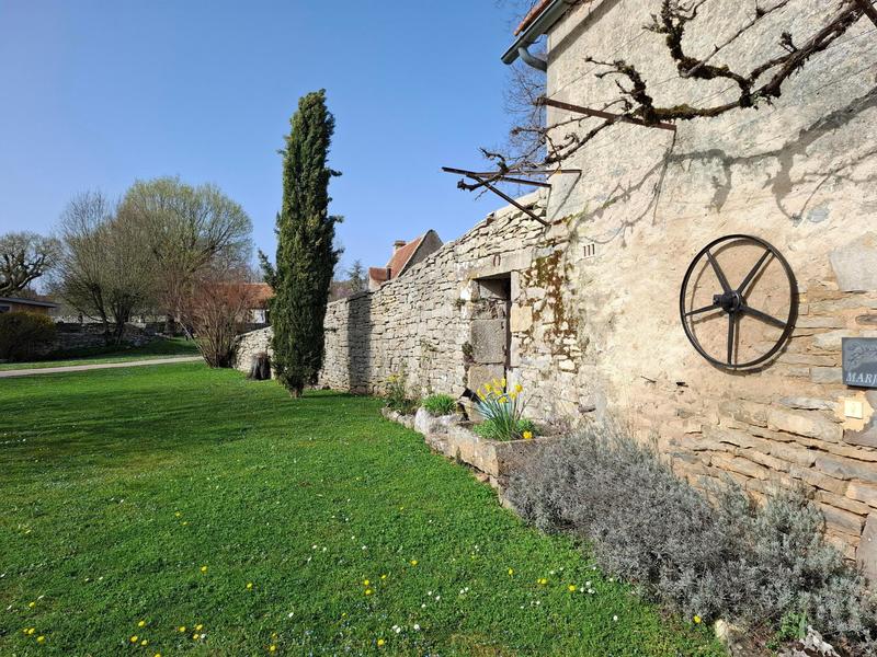 Maison - 760 m² - 22 pièces