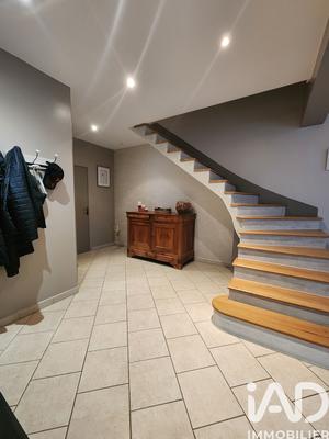 Maison - 214 m² - 6 pièces