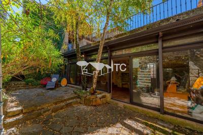 Mas - 225 m² - 9 pièces