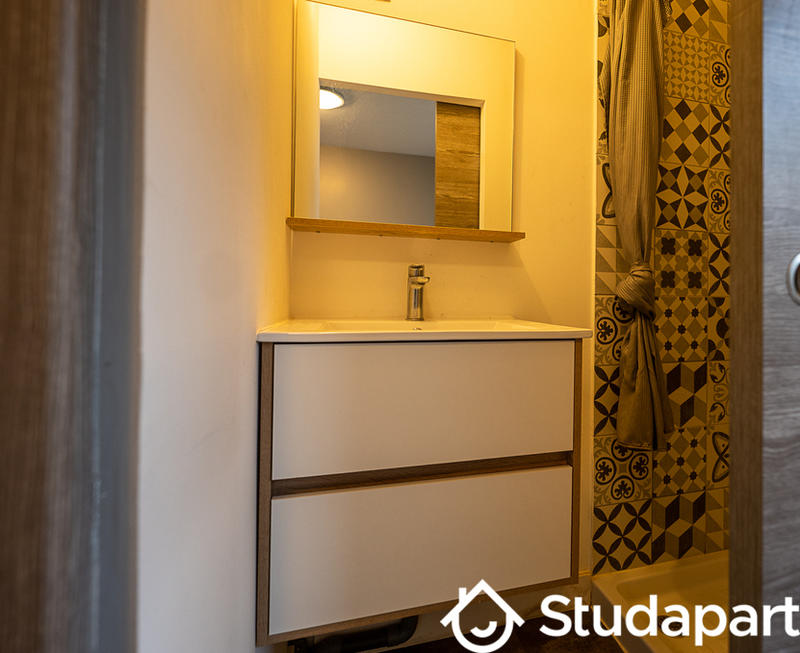 Chambre - 12 m² - 1 pièce