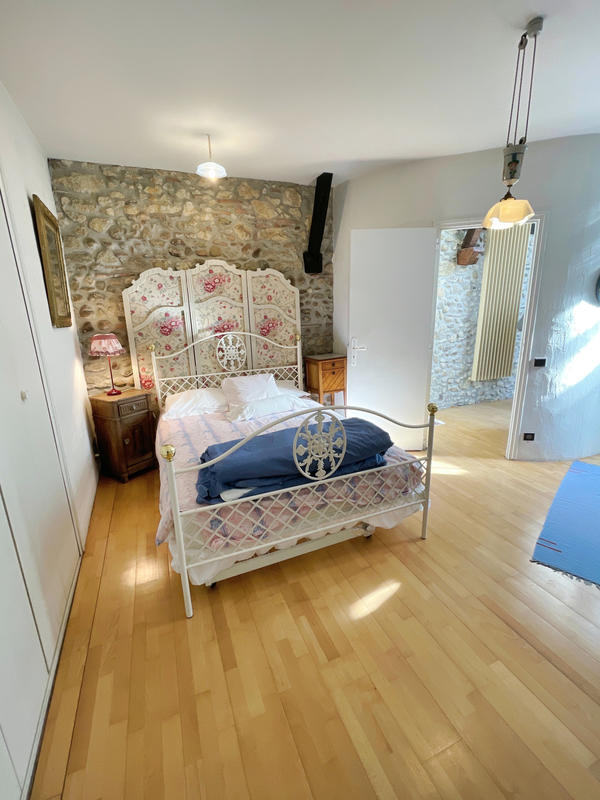 Maison - 260 m² - 9 pièces