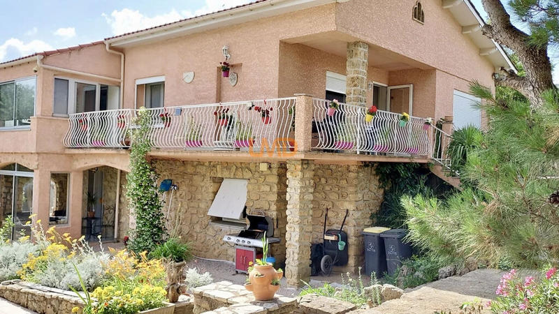 Villa - 176 m² - 7 pièces