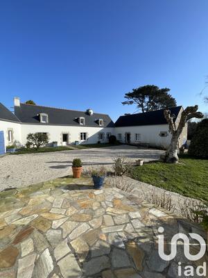 Maison - 281 m² - 11 pièces