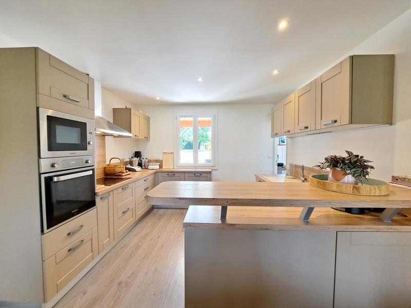 Maison - 136 m² - 6 pièces