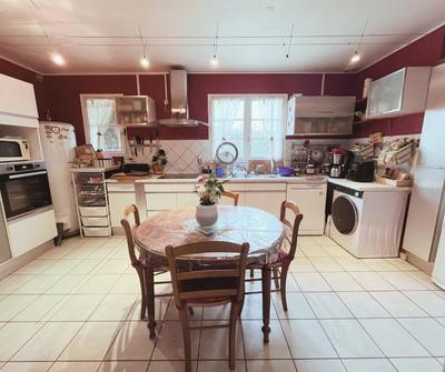 Maison - 145 m² - 7 pièces