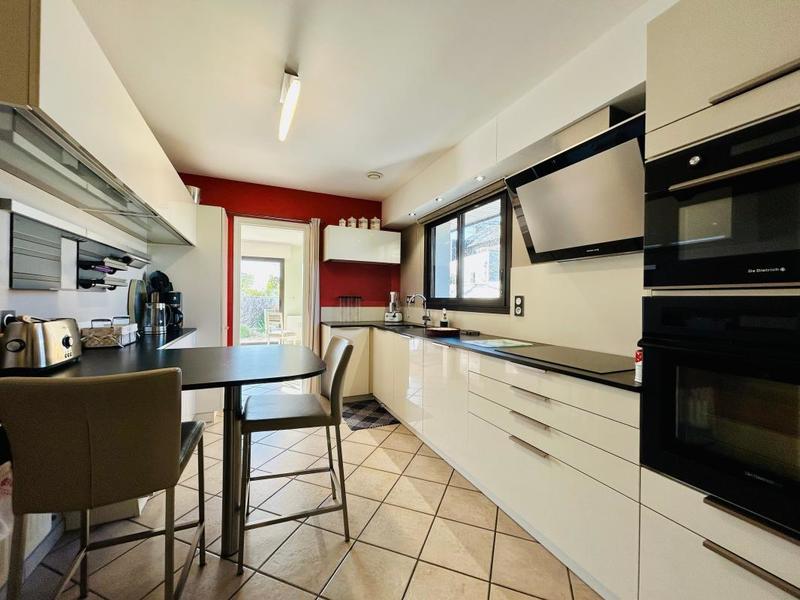 Maison - 152 m² - 6 pièces