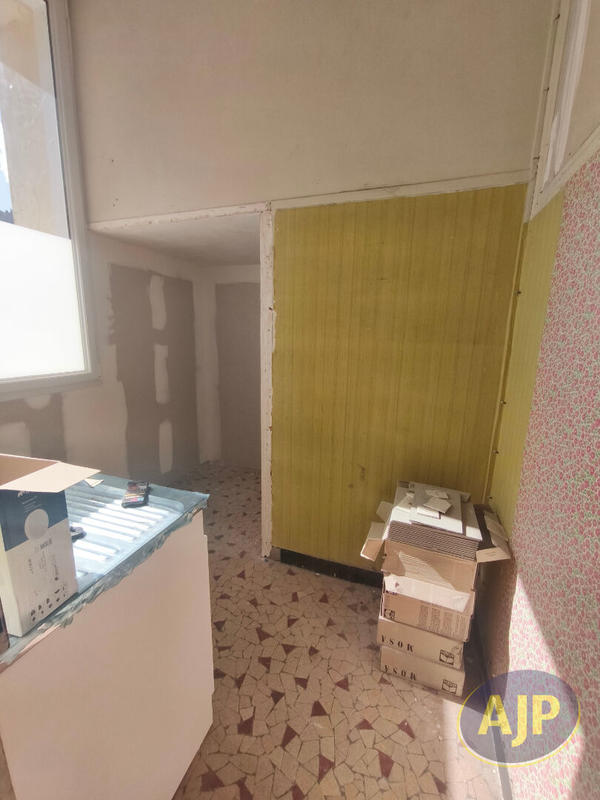 Local commercial - 61 m² - 2 pièces