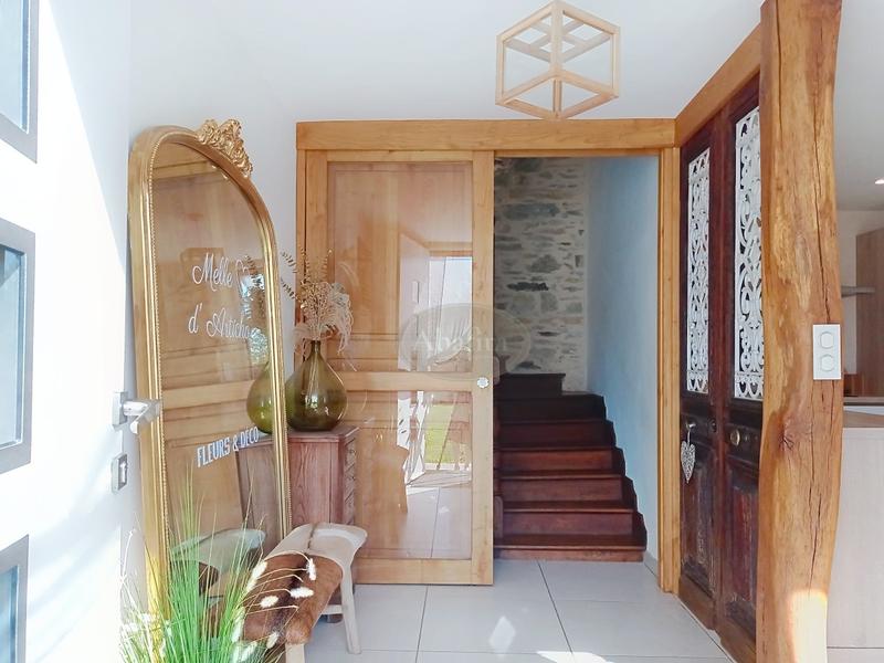 Maison - 142 m² - 5 pièces