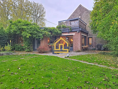 Maison ancienne - 241 m² - 9 pièces