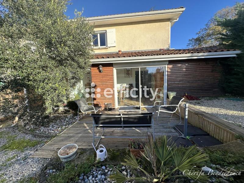 Appartement ancien - 82 m² - 3 pièces