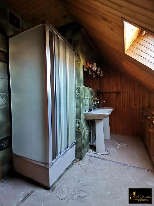 Maison - 192 m² - 9 pièces