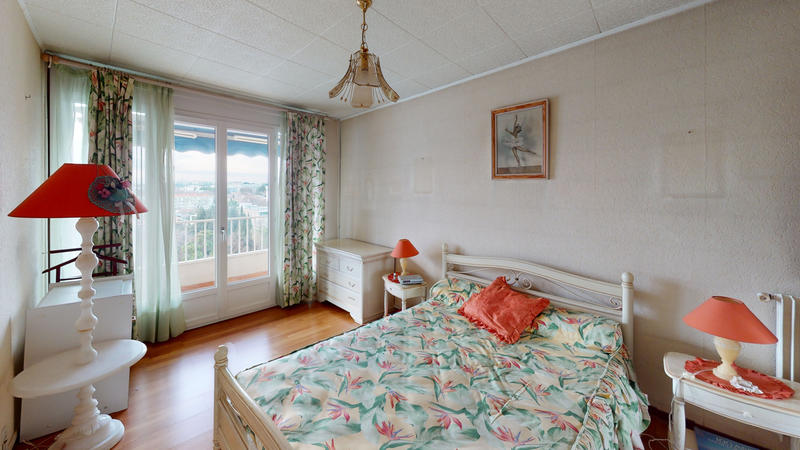 Appartement - 94 m² - 4 pièces