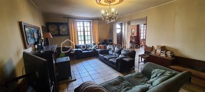 Maison de ville - 200 m² - 10 pièces