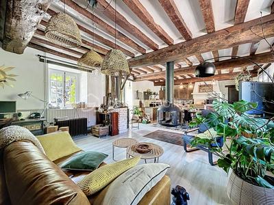 Demeure - 140 m² - 5 pièces