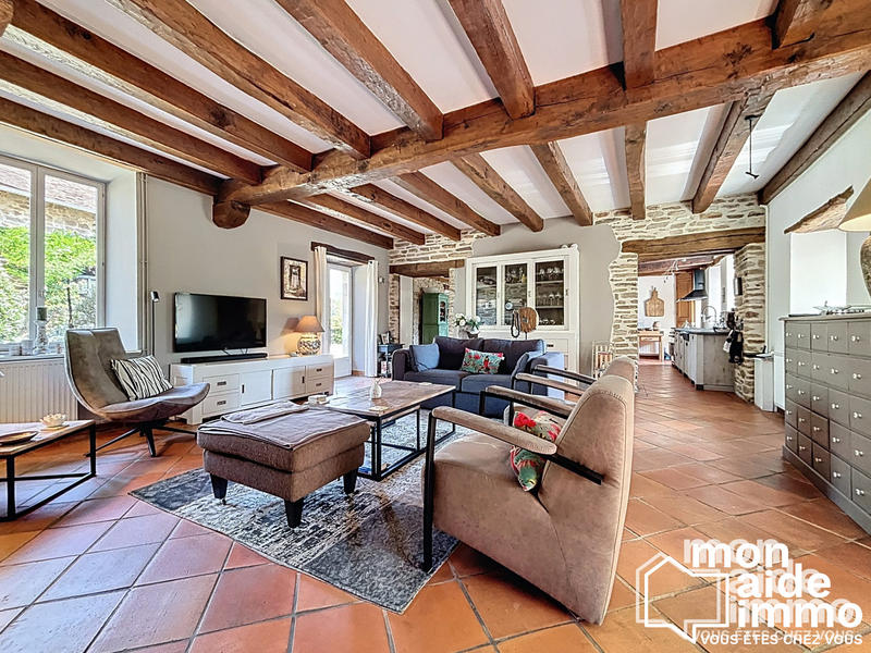 Maison ancienne - 230 m² - 7 pièces