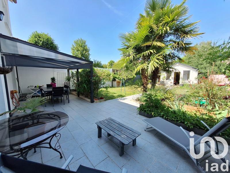 Maison - 200 m² - 8 pièces