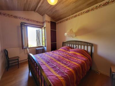 Maison traditionnelle - 137 m² - 6 pièces