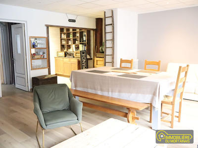 Maison - 104 m² - 4 pièces