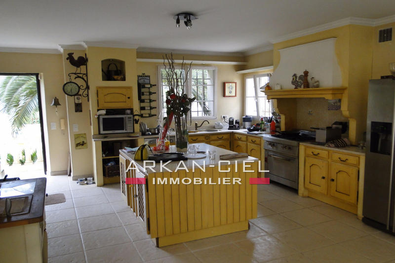 Villa - 700 m² - 7 pièces