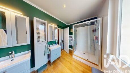 Maison - 177 m² - 6 pièces