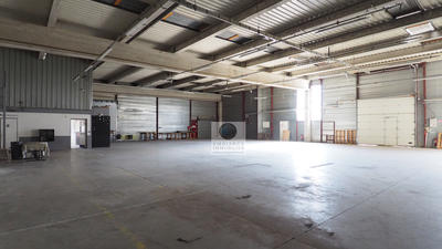 Local commercial - 627 m²