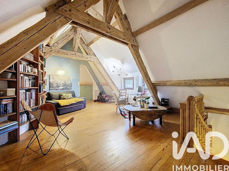 Maison - 234 m² - 7 pièces