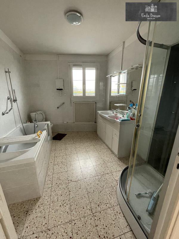 Maison - 140 m² - 4 pièces