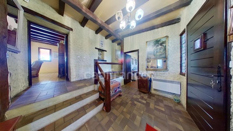 Maison - 217 m² - 6 pièces