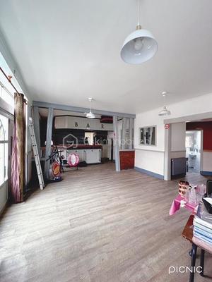 Immeuble - 145 m² - 10 pièces