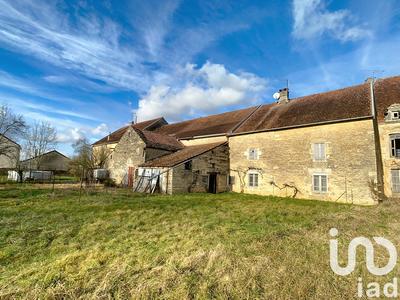 Maison - 102 m² - 3 pièces