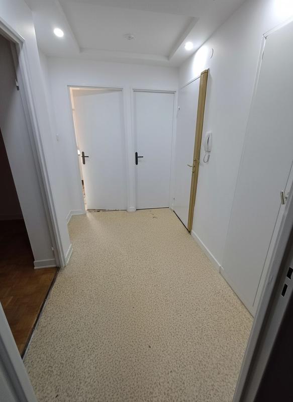 Appartement - 92 m² - 5 pièces