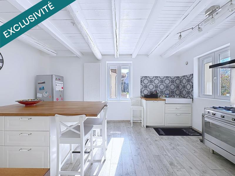 Maison de village - 250 m² - 7 pièces