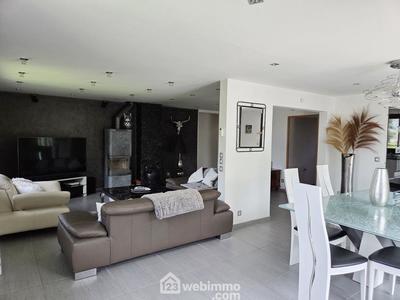 Maison - 224 m² - 6 pièces