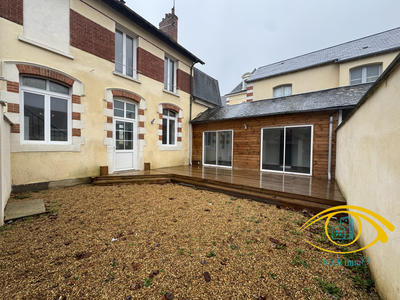 Maison traditionnelle - 140 m² - 6 pièces