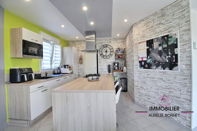 Maison - 106 m² - 6 pièces