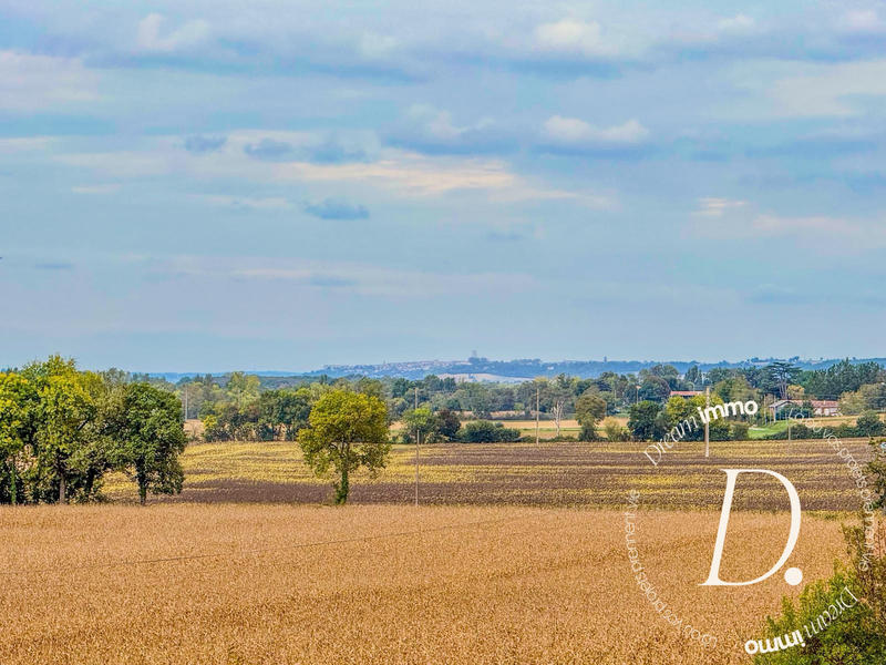 Maison - 204 m² - 8 pièces