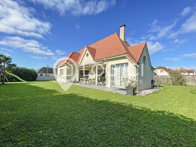 Maison - 145 m² - 5 pièces