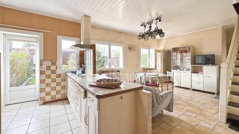 Maison - 146 m² - 9 pièces