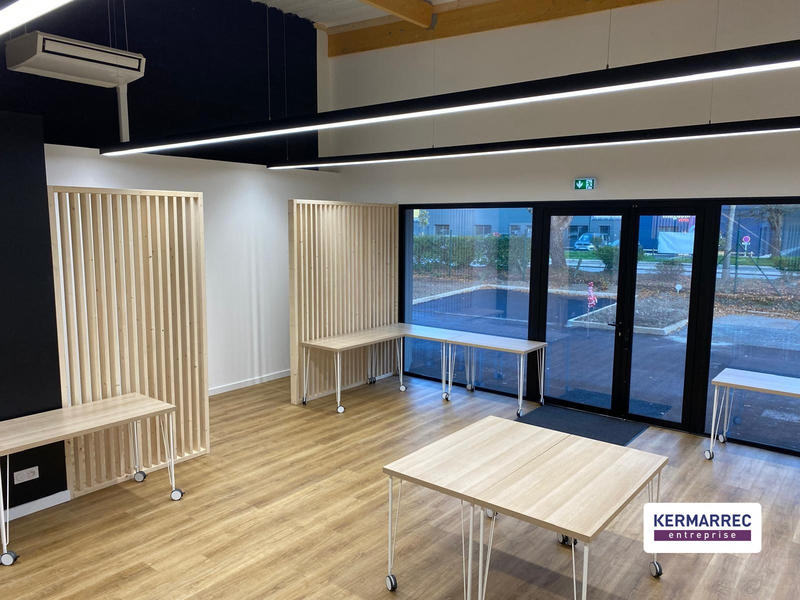 Local commercial - 244 m²