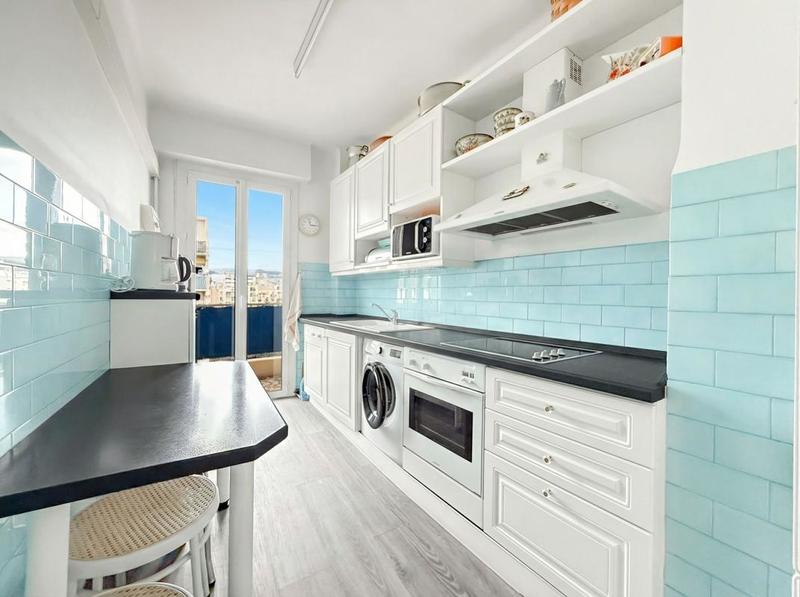 Appartement - 80 m² - 3 pièces