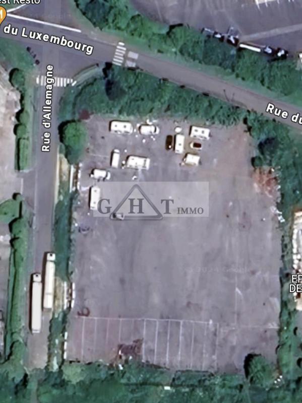 Terrain industriel - 5 600 m²